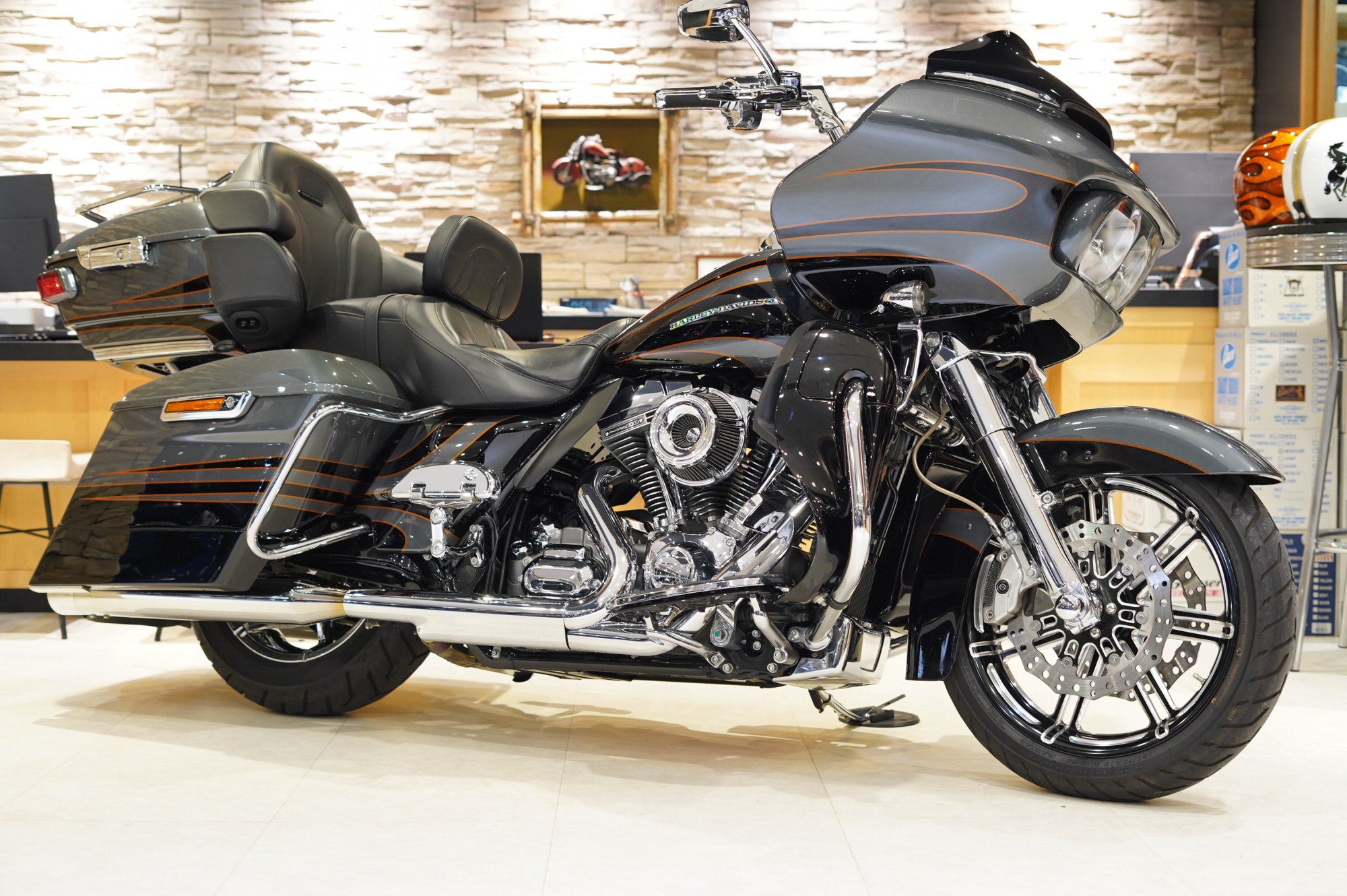 H-D　16’FLTRUSE　CVOロードグライドウルトラ