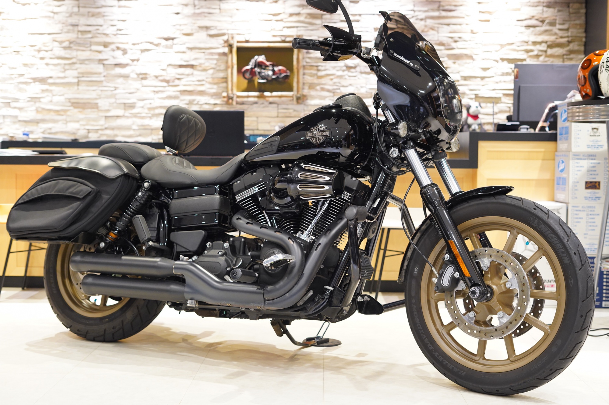 H-D　17’FXDLS　ダイナ・ローライダーS