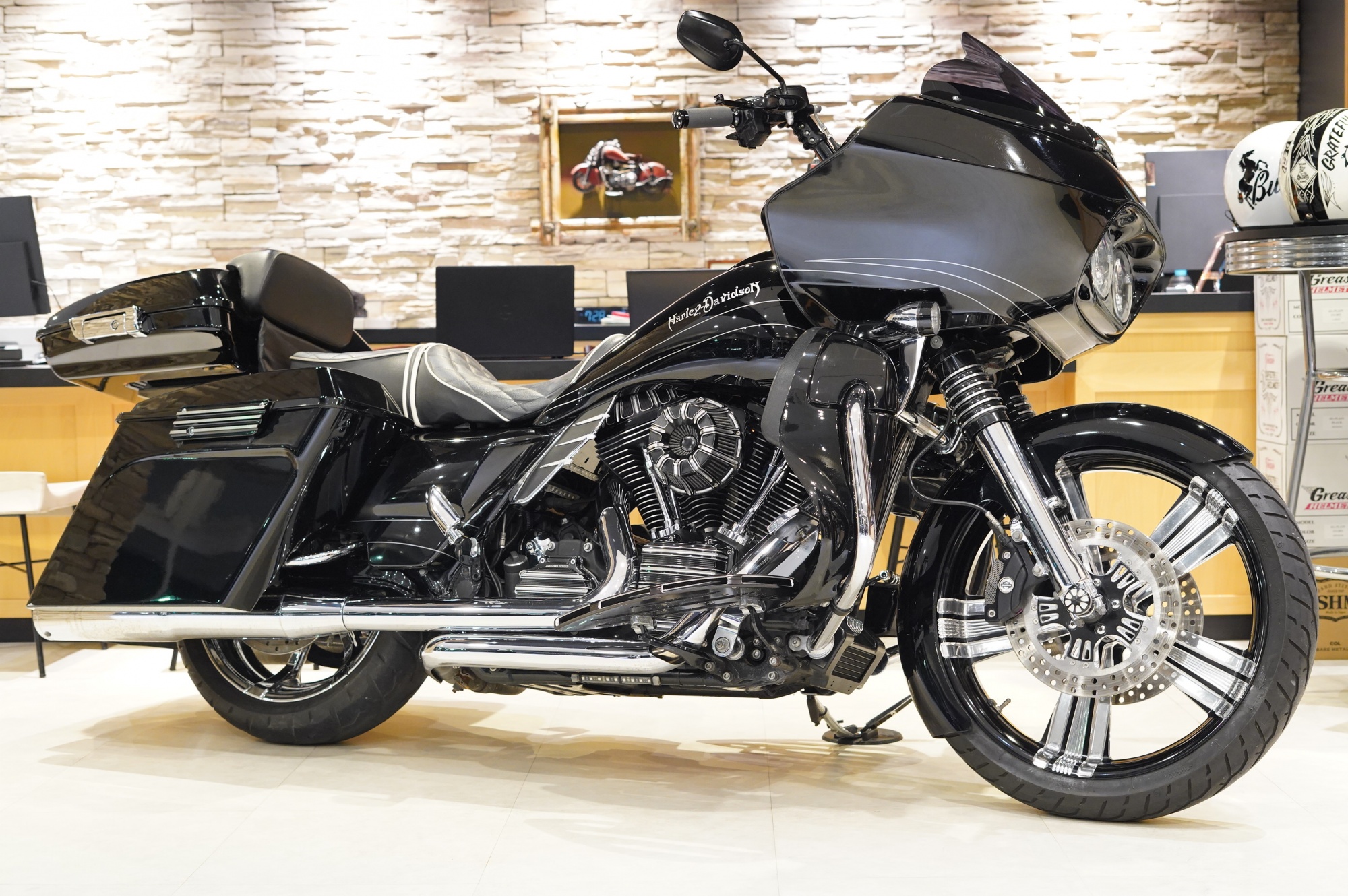 ペコさん専用　ハーレー書籍2 冊＋オマケ＋RODEOカタログ　3商品まとめ Bike List | 名古屋の中古ハーレー専門店 MotoDB