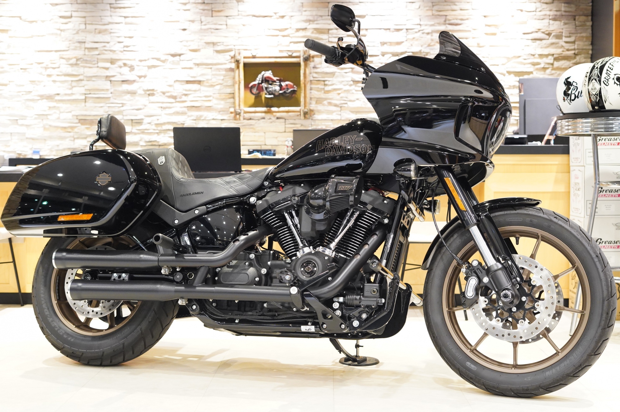 H-D　23’FXLRST　ローライダーST