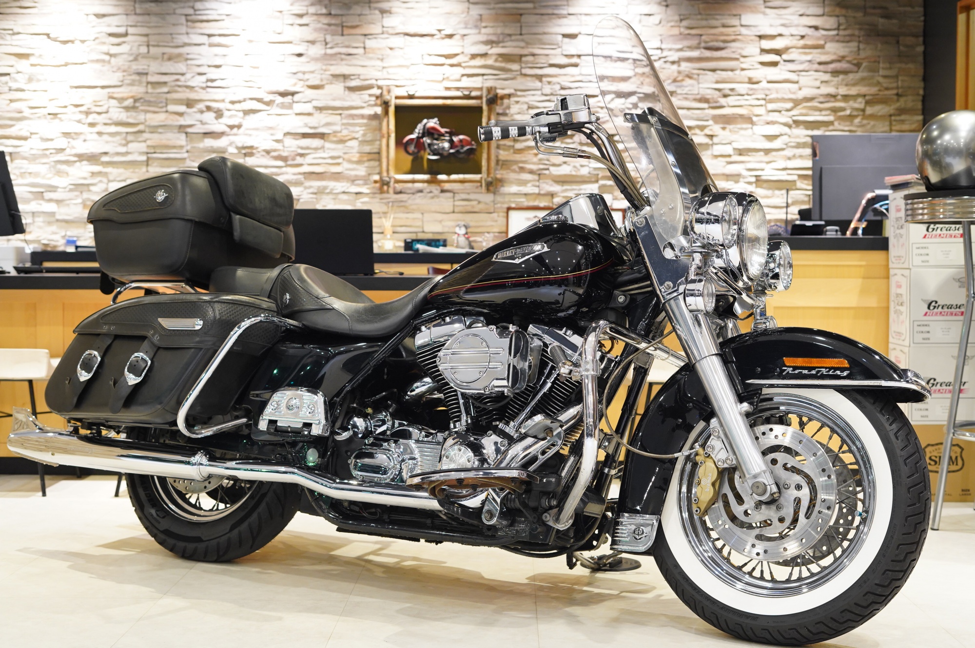 H-D　01’FLHRCI　ロードキングクラシック入荷しました！！