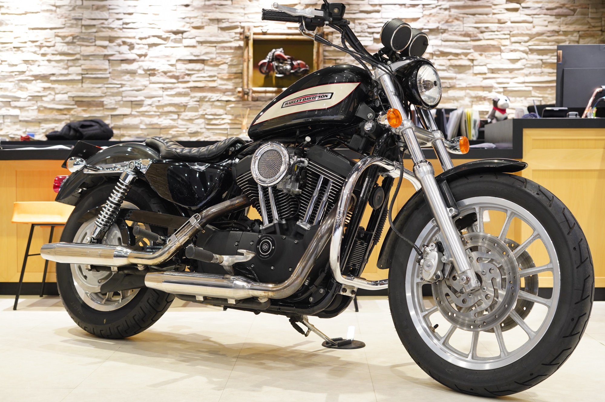 H-D　06’XL1200R　ロードスター入荷しました！！