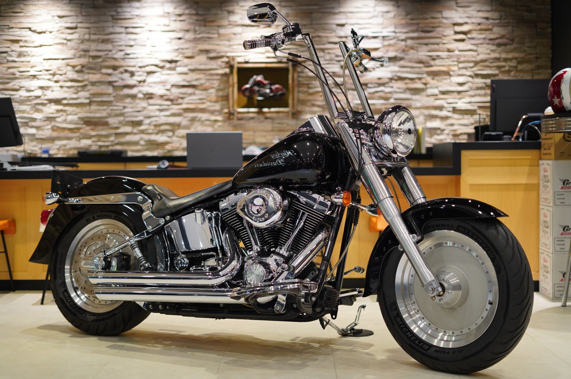 H-D　04’FLSTF　ファットボーイ入荷しました！！