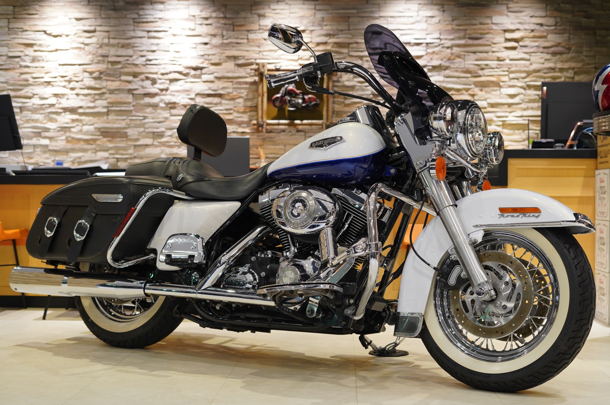 H-D　07’FLHRC　ロードキングクラシック入荷しました！！