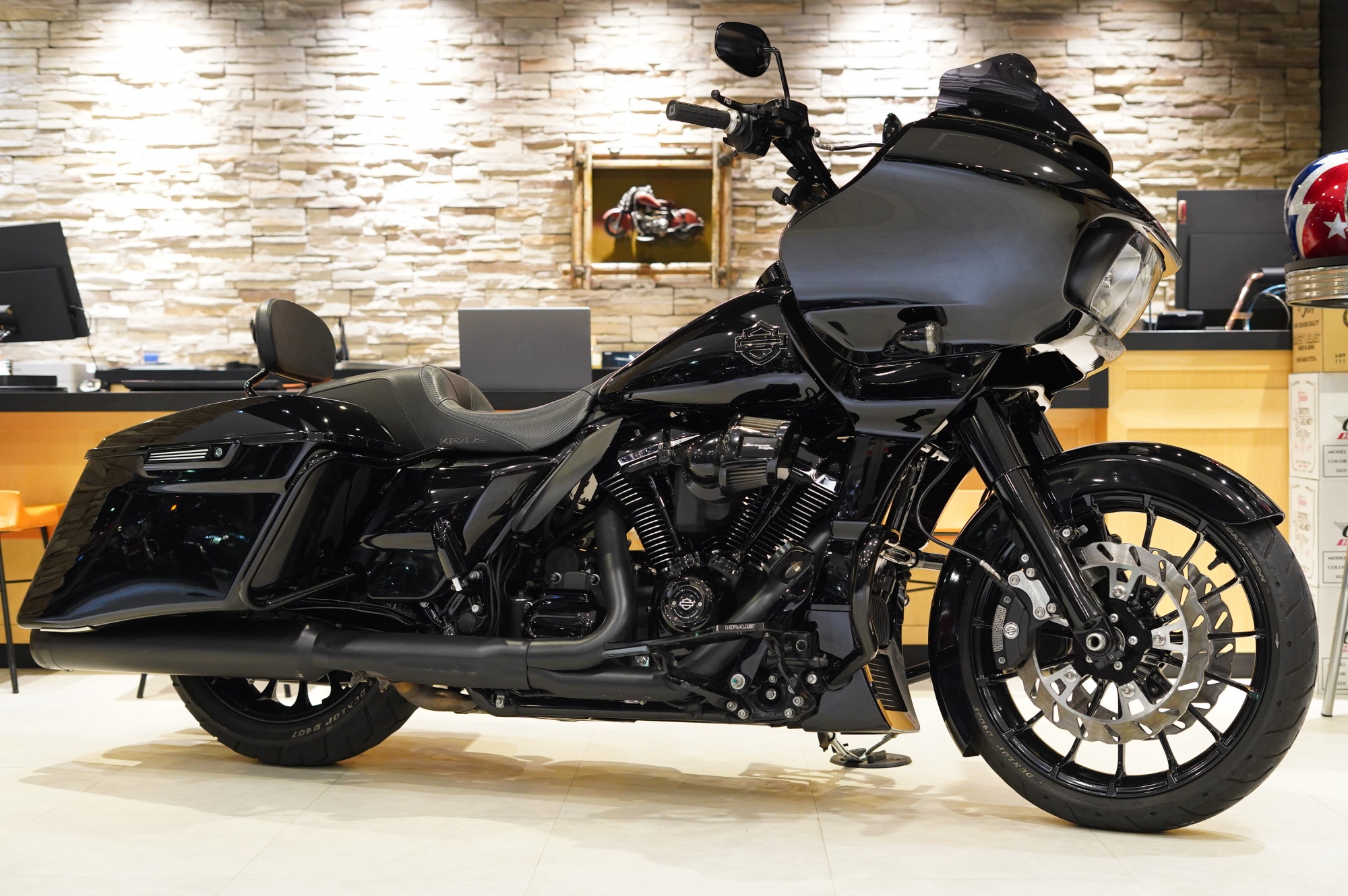 H-D　19’FLTRXS　ロードグライドスペシャル入荷しました！