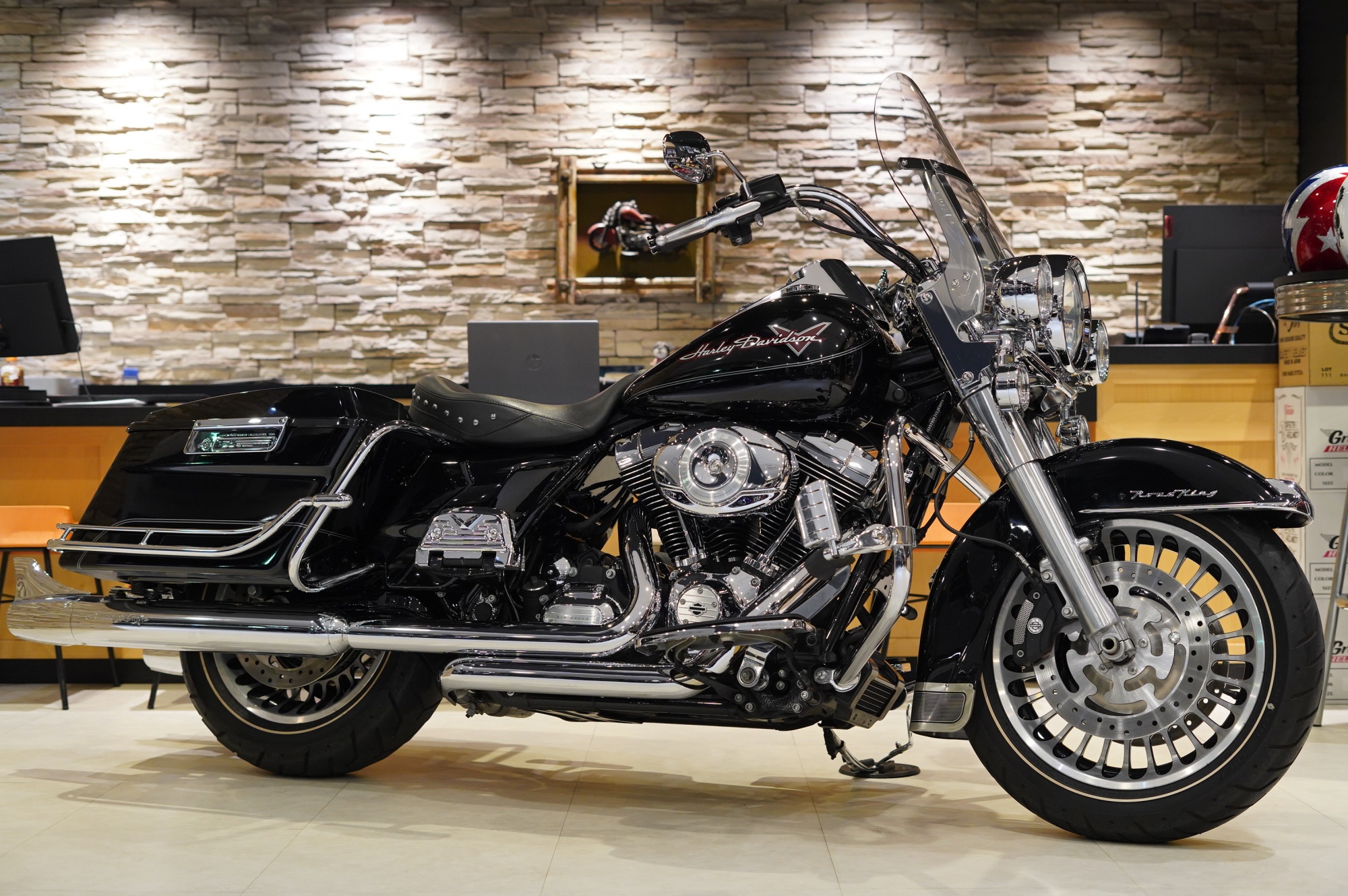 H-D　13’FLHR　ロードキング入荷しました！！