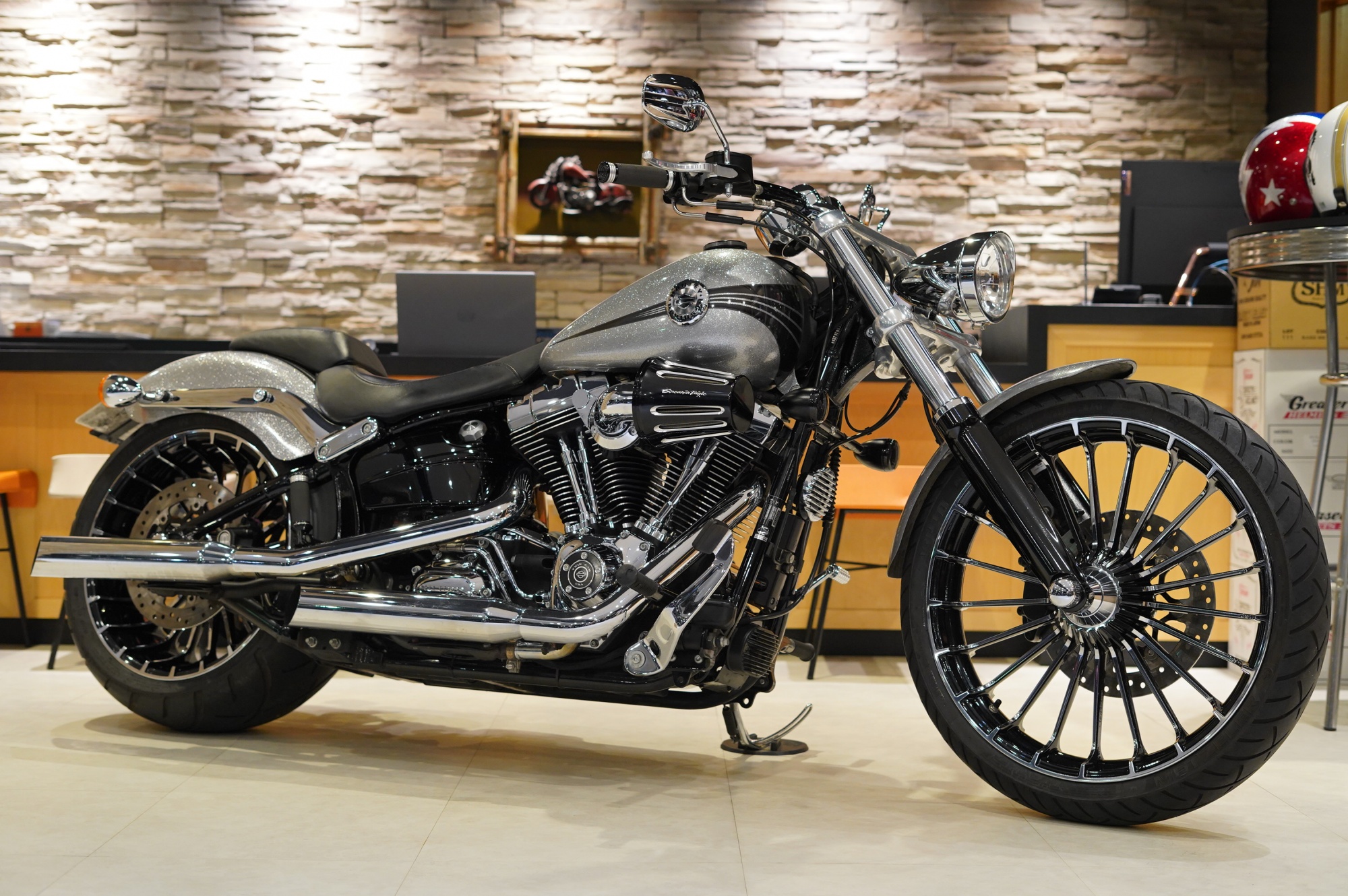 H-D　15’FXSB　ブレイクアウト入荷しました！！